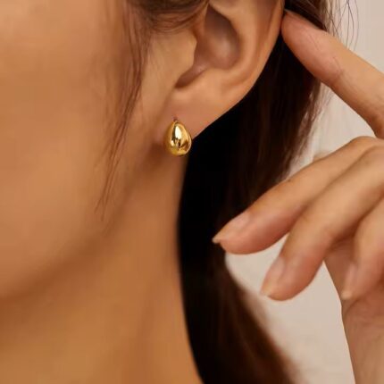 Teardrop studs